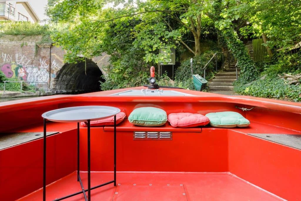 Ботель Slash Arts Houseboat On Secluded Mooring In *